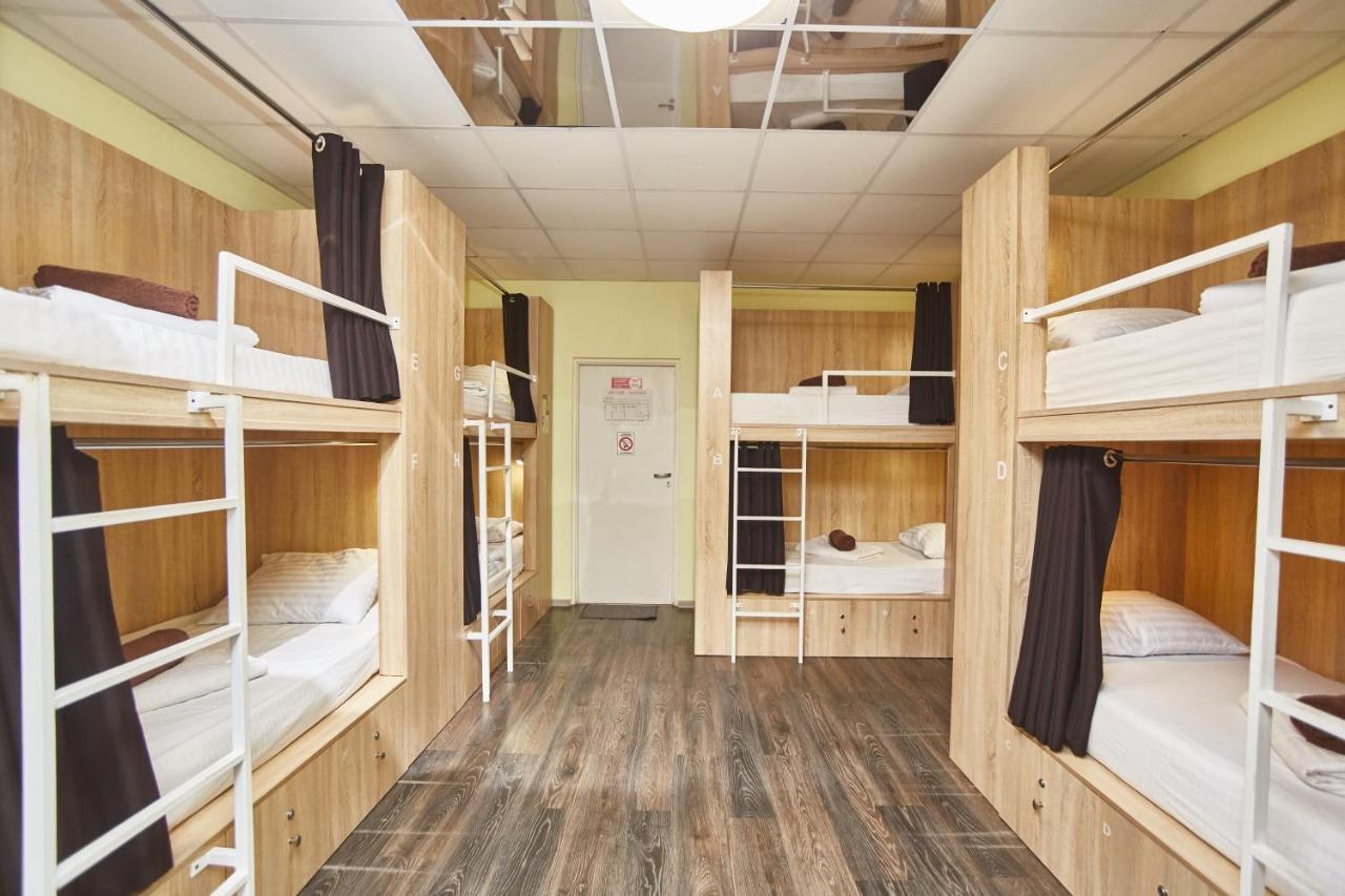 אודסה Old Courtyard Hostel מראה חיצוני תמונה