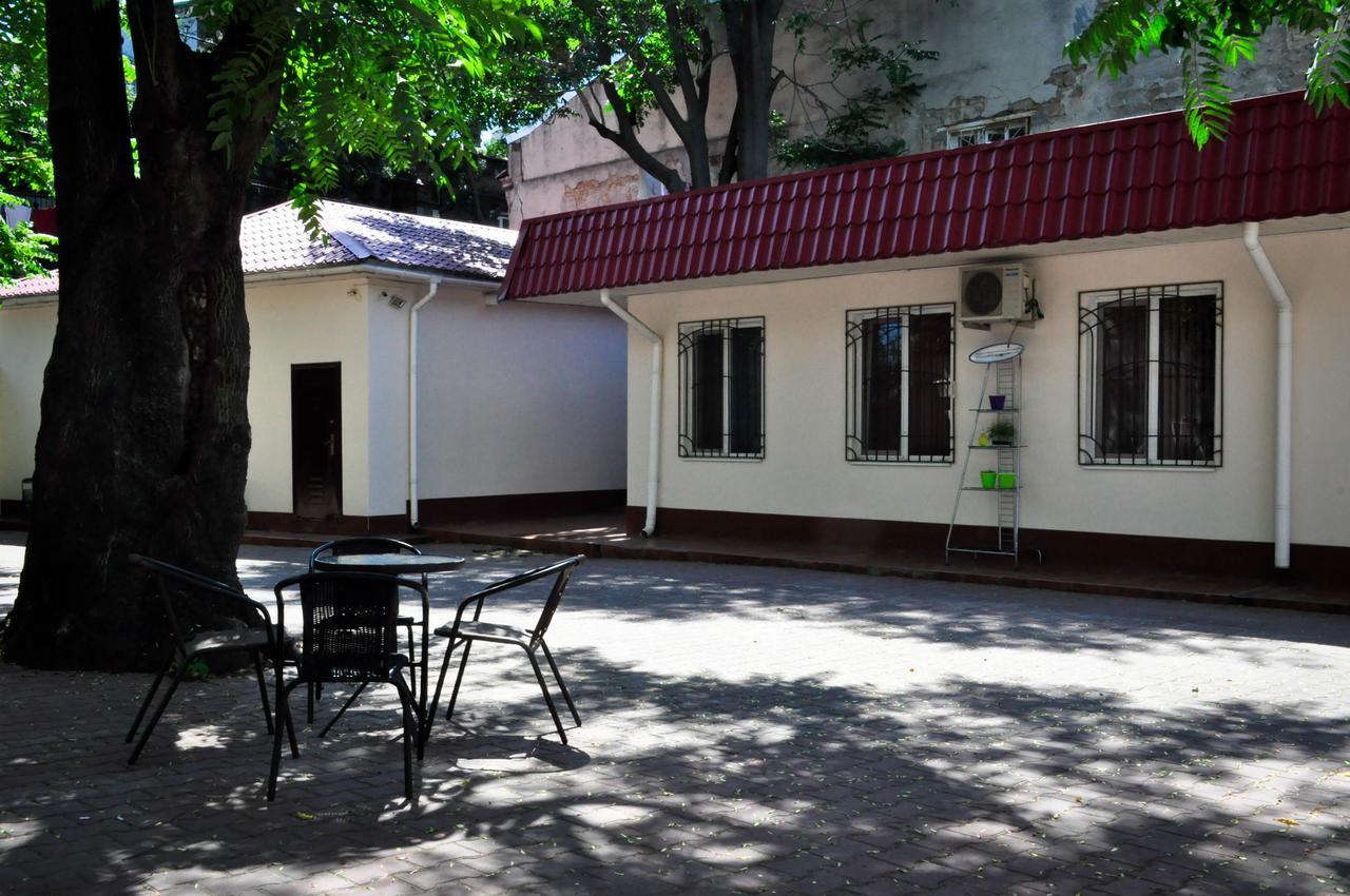 אודסה Old Courtyard Hostel מראה חיצוני תמונה