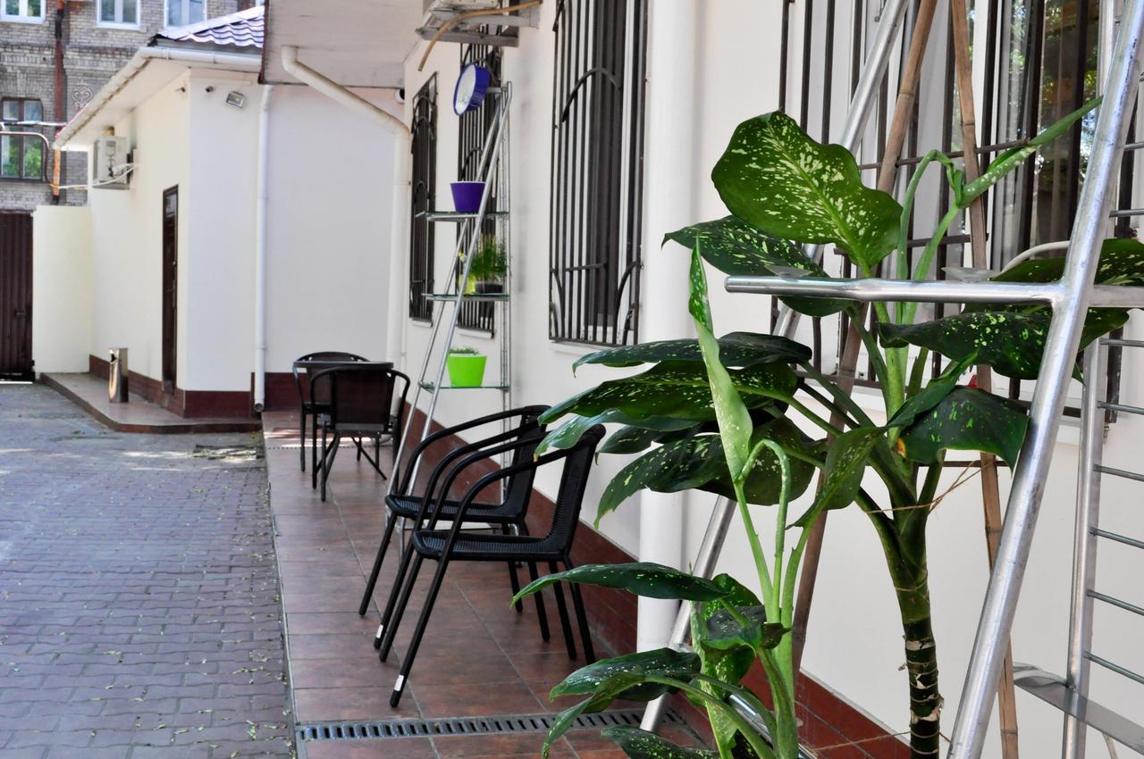 אודסה Old Courtyard Hostel מראה חיצוני תמונה
