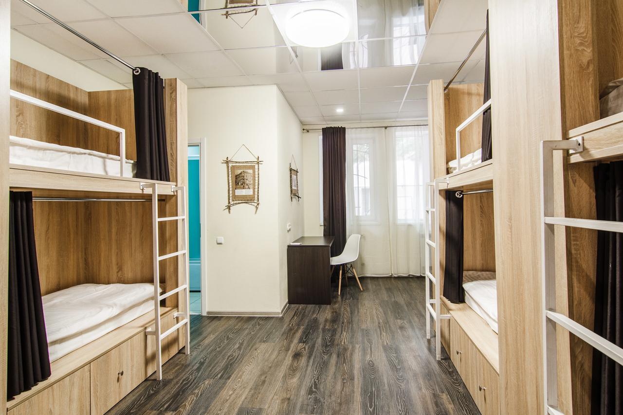 אודסה Old Courtyard Hostel מראה חיצוני תמונה